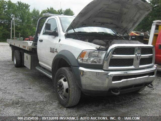 3C7WRNDL5GG205758 - 2016 RAM 5500 WHITE photo 1