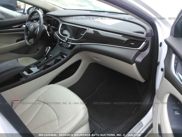 1G4ZP5SS5HU125719 - 2017 BUICK LACROSSE ESSENCE თეთრი ფოტო 5