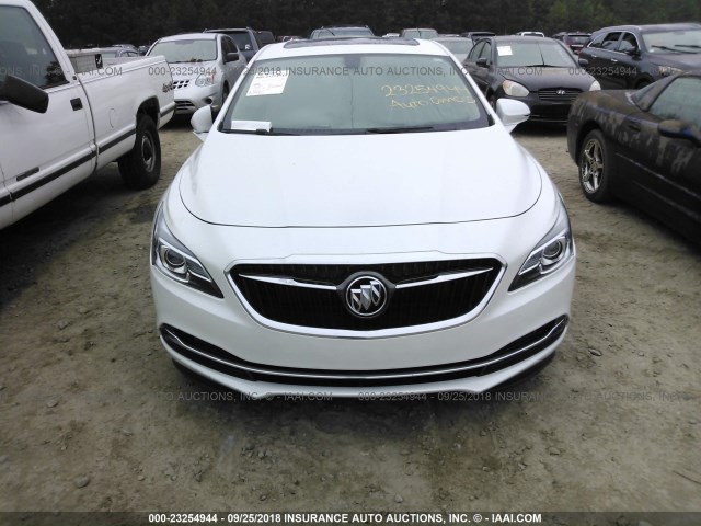 1G4ZP5SS5HU125719 - 2017 BUICK LACROSSE ESSENCE თეთრი ფოტო 6