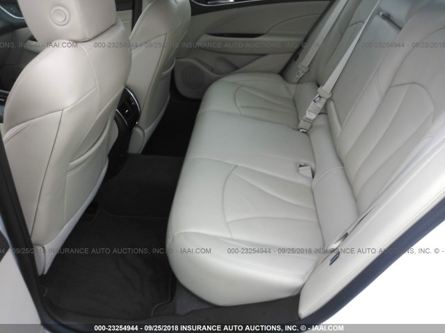 1G4ZP5SS5HU125719 - 2017 BUICK LACROSSE ESSENCE თეთრი ფოტო 8