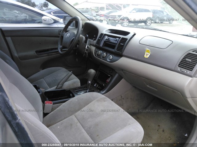 4T1BE32KX6U141651 - 2006 TOYOTA CAMRY LE/XLE/SE 金色 照片 5