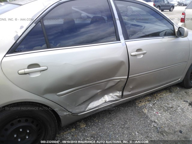4T1BE32KX6U141651 - 2006 TOYOTA CAMRY LE/XLE/SE 金色 照片 6