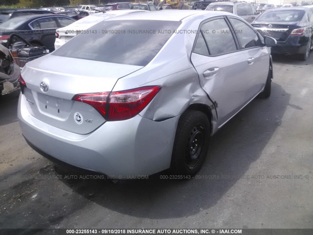 5YFBURHEXJP777035 - 2018 TOYOTA COROLLA L/LE/XLE/SE/XSE SILVER photo 4