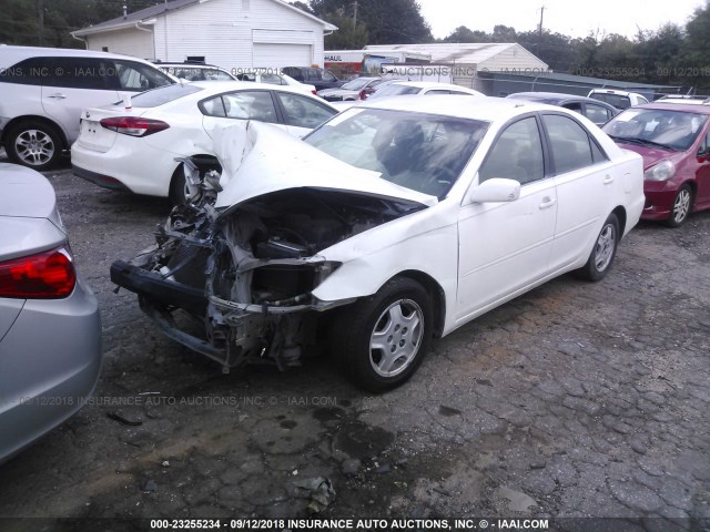 4T1BF32K32U532292 - 2002 TOYOTA CAMRY LE/XLE/SE Ақ фото 2