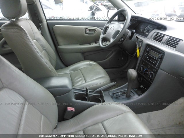 4T1BG22K6YU009770 - 2000 TOYOTA CAMRY CE/LE/XLE 银色 照片 5