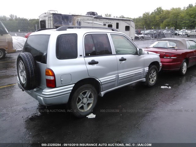 2CNBJ634X46906916 - 2004 CHEVROLET TRACKER LT SILVER photo 4