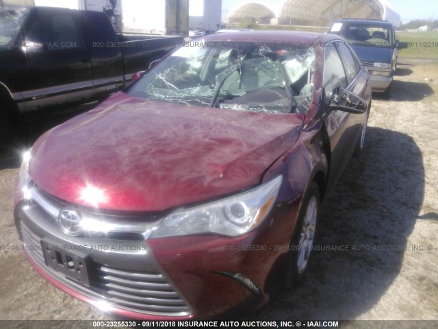 4T1BF1FK3FU905366 - 2015 TOYOTA CAMRY LE/XLE/SE/XSE 红色 照片 6
