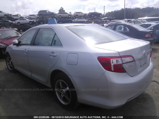 4T4BF1FK9CR185976 - 2012 TOYOTA CAMRY SE/LE/XLE SILVER photo 3