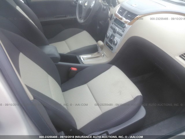 1G1ZH57B294160304 - 2009 CHEVROLET MALIBU 1LT ბეჟი ფოტო 5