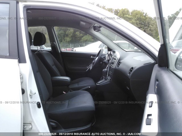 2T1KR32E53C041940 - 2003 TOYOTA COROLLA MATRIX XR WHITE photo 5