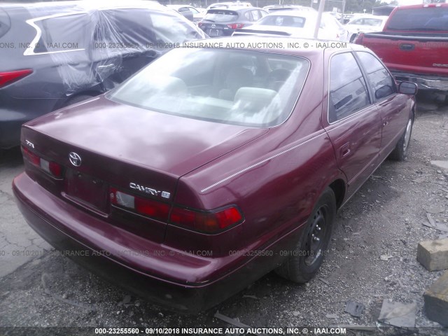 4T1BG22K7XU463864 - 1999 TOYOTA CAMRY CE/LE/XLE RED photo 4