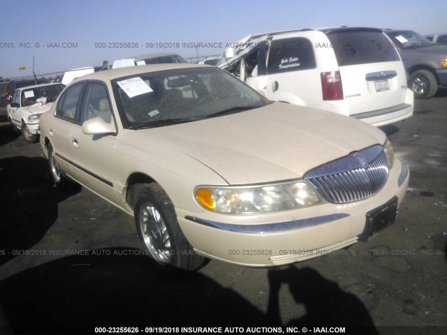 1LNFM97V8WY740955 - 1998 LINCOLN CONTINENTAL  CREAM photo 1