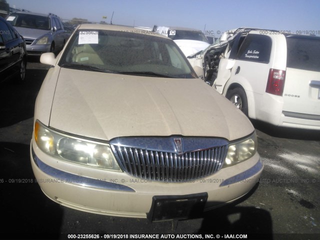 1LNFM97V8WY740955 - 1998 LINCOLN CONTINENTAL  CREAM photo 6