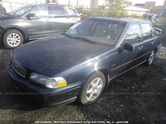 YV1LS5670W1482829 - 1998 VOLVO S70 GLT BLUE photo 2