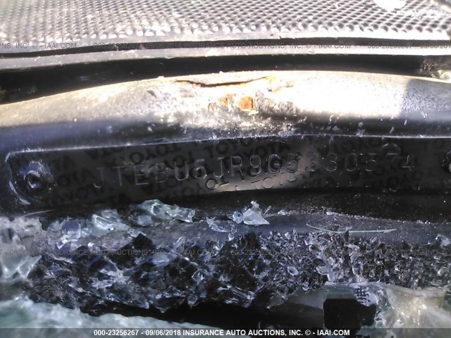 JTEBU5JR9G5330574 - 2016 TOYOTA 4RUNNER SR5 PREM/LTDL/TRAIL/TRD Srebrny zdjęcie 9