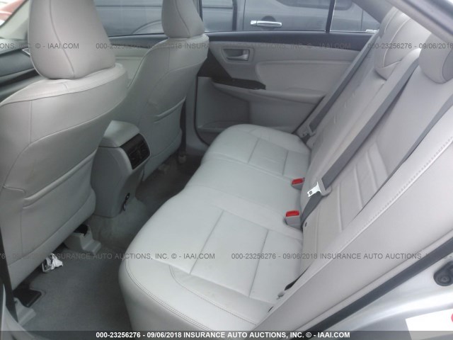 4T1BF1FK4HU777576 - 2017 TOYOTA CAMRY LE/XLE/SE/XSE SILVER photo 8