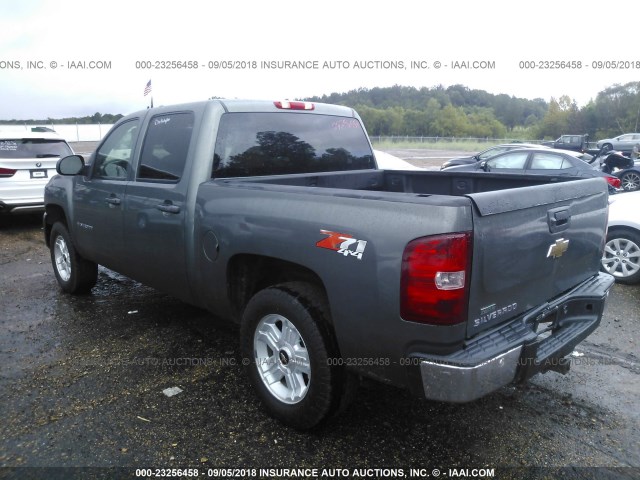 3GCPKSE3XBG132687 - 2011 CHEVROLET SILVERADO K1500 LT GRAY photo 3