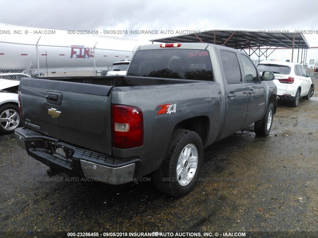 3GCPKSE3XBG132687 - 2011 CHEVROLET SILVERADO K1500 LT GRAY photo 4