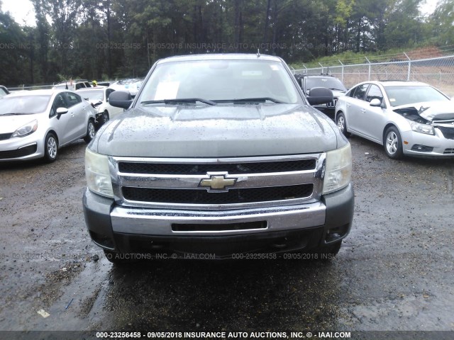 3GCPKSE3XBG132687 - 2011 CHEVROLET SILVERADO K1500 LT GRAY photo 6