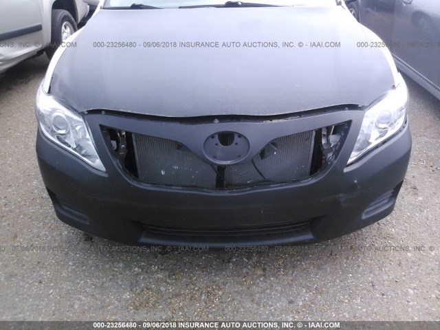 4T1BF3EK4AU070285 - 2010 TOYOTA CAMRY SE/LE/XLE SILVER photo 6