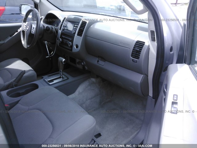 1N6AD0EV7EN715507 - 2014 NISSAN FRONTIER S/SV/SL/PRO-4X SILVER photo 5