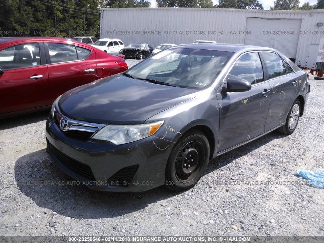 4T4BF1FKXDR309111 - 2013 TOYOTA CAMRY L/SE/LE/XLE Boz foto 2
