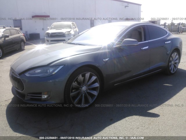 5YJSA1CNXDFP21324 - 2013 TESLA MODEL S GRAY photo 6