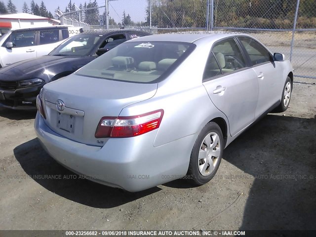 JTNBE46K273073028 - 2007 TOYOTA CAMRY NEW GENERAT CE/LE/XLE/SE SILVER photo 4