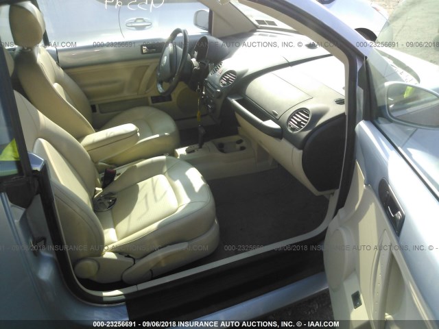 3VWRG3AL6AM005339 - 2010 VOLKSWAGEN NEW BEETLE Açıq mavi foto 5