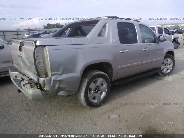 3GNEC12017G203895 - 2007 CHEVROLET AVALANCHE C1500 SILVER photo 4