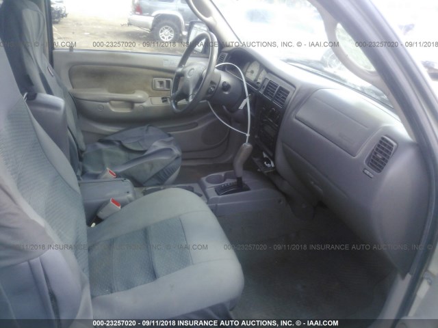 5TESN92N04Z319072 - 2004 TOYOTA TACOMA XTRACAB PRERUNNER ვერცხლისფერი ფოტო 5