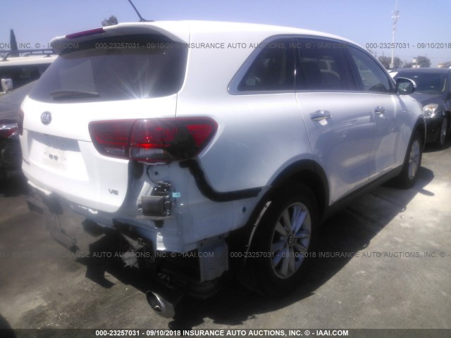 5XYPG4A5XKG443233 - 2019 KIA SORENTO LX/L WHITE photo 4