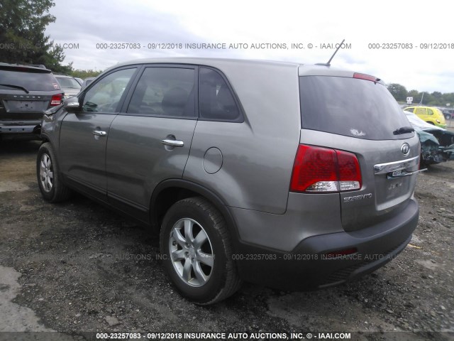 5XYKT3A16BG176394 - 2011 KIA SORENTO LX GRAY photo 3