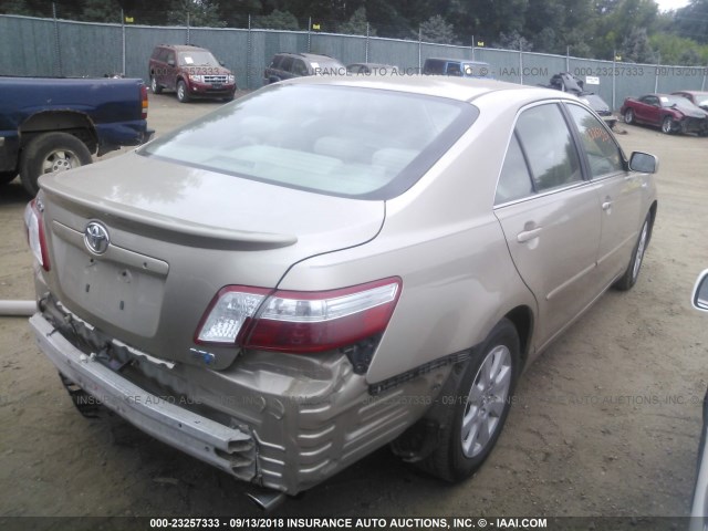 4T1BB46K28U036419 - 2008 TOYOTA CAMRY HYBRID GOLD photo 4