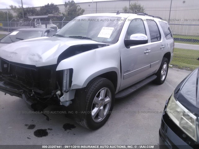 1GNUCBE00AR141572 - 2010 CHEVROLET TAHOE C1500 LT SILVER photo 2