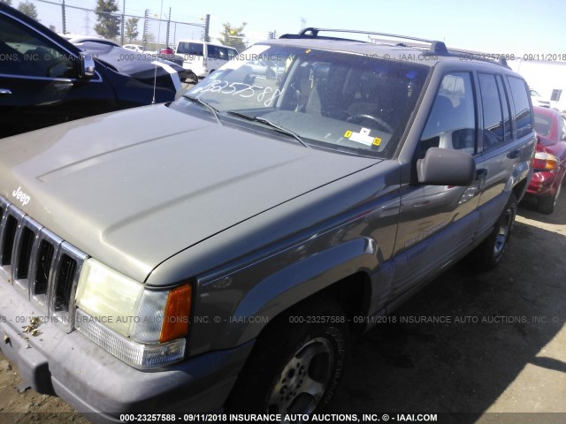 1J4GZ58S7WC275292 - 1998 JEEP GRAND CHEROKEE LAREDO/TSI GREEN photo 2