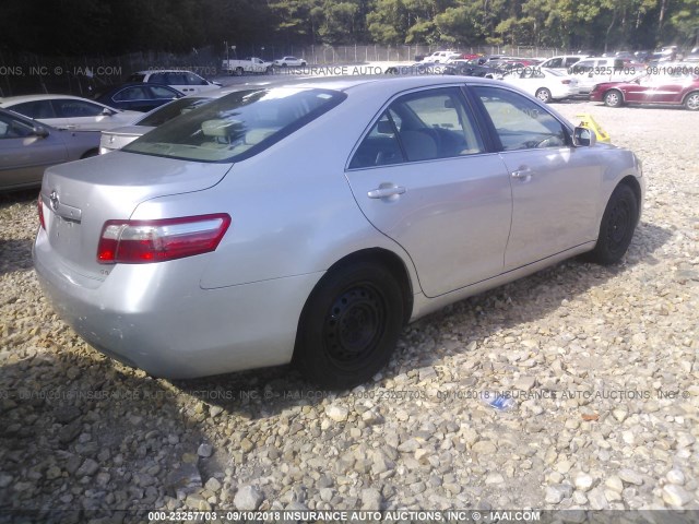 4T1BE46K57U589118 - 2007 TOYOTA CAMRY NEW GENERAT CE/LE/XLE/SE SILVER photo 4