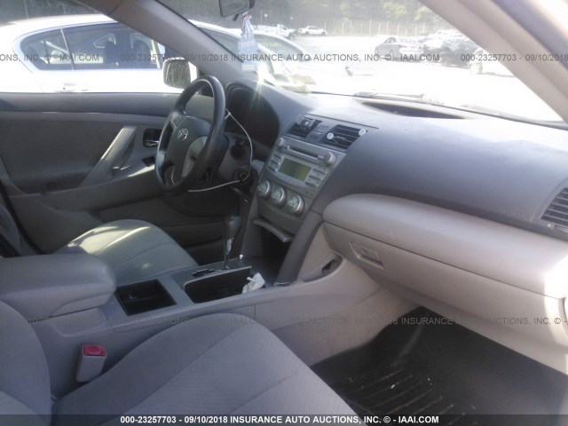 4T1BE46K57U589118 - 2007 TOYOTA CAMRY NEW GENERAT CE/LE/XLE/SE SILVER photo 5