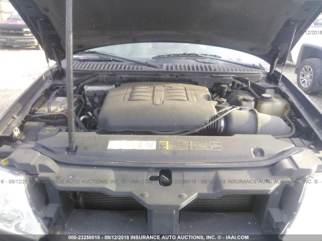 5LMFU28RX4LJ19376 - 2004 LINCOLN NAVIGATOR BLACK photo 10