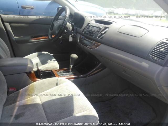 4T1BE32K74U805773 - 2004 TOYOTA CAMRY LE/XLE/SE 蓝色 照片 5