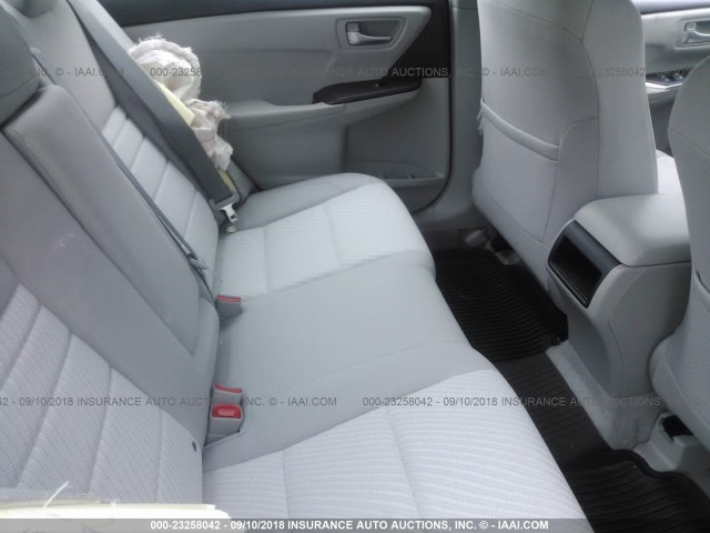 4T1BF1FK9HU806909 - 2017 TOYOTA CAMRY LE/XLE/SE/XSE 蓝色 照片 8