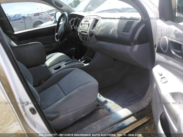 3TMLU42N49M036642 - 2009 TOYOTA TACOMA DOUBLE CAB 白色 照片 5