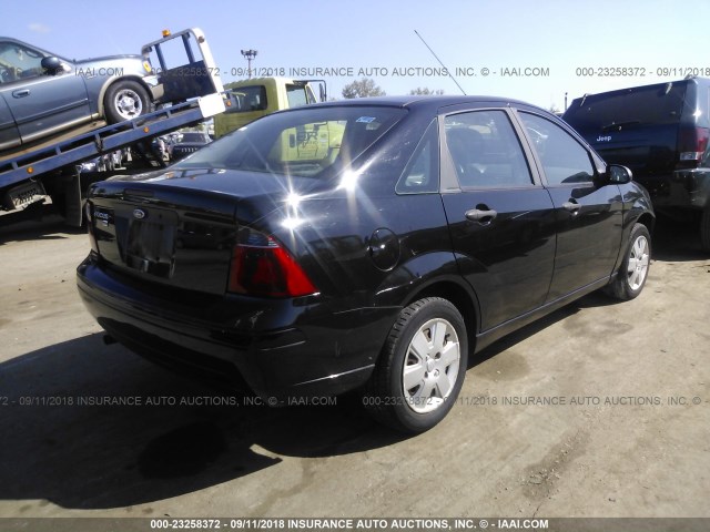 1FAHP34N17W346805 - 2007 FORD FOCUS ZX4/S/SE/SES 黑色 照片 4