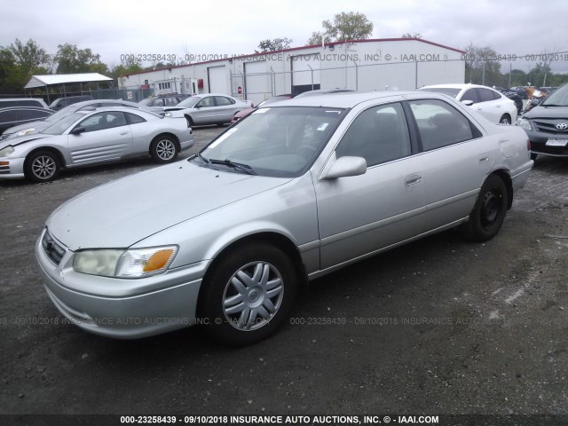 4T1BG22K2YU679414 - 2000 TOYOTA CAMRY CE/LE/XLE 银色 照片 2