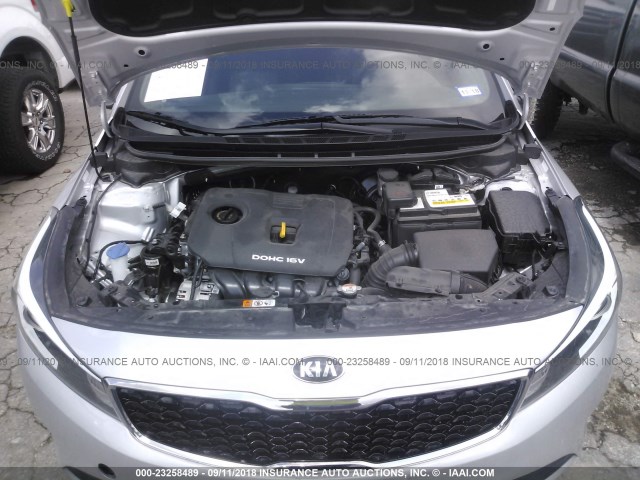 3KPFL4A78JE206938 - 2018 KIA FORTE LX/S GRAY photo 10