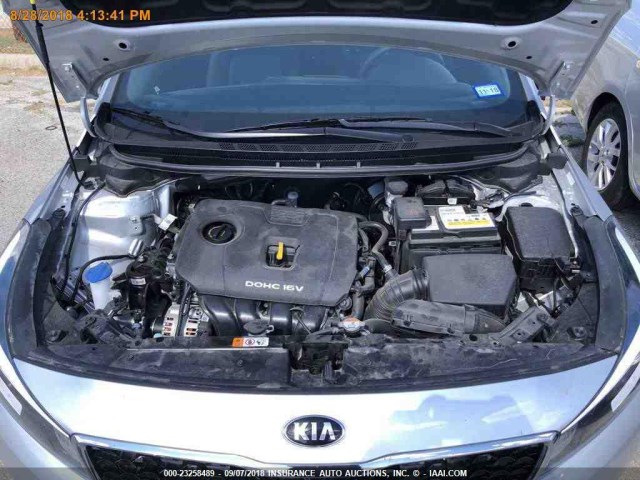 3KPFL4A78JE206938 - 2018 KIA FORTE LX/S GRAY photo 12