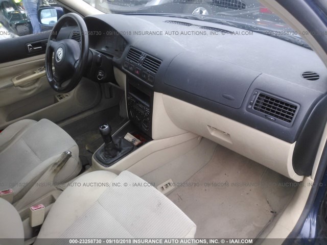 3VWPD69M21M119028 - 2001 VOLKSWAGEN JETTA WOLFSBURG 深蓝色 照片 5