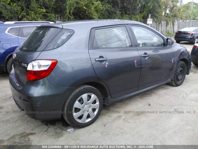 2T1KU40E19C068424 - 2009 TOYOTA COROLLA MATRIX  GRAY photo 4