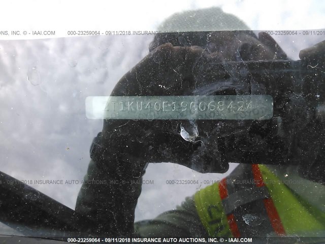 2T1KU40E19C068424 - 2009 TOYOTA COROLLA MATRIX  GRAY photo 9