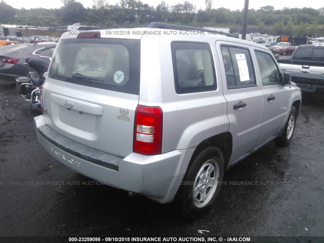 1J8FF28W17D355686 - 2007 JEEP PATRIOT SPORT SILVER photo 4